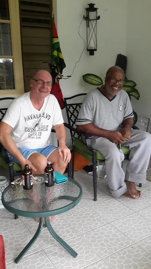 Lorenton Hideaway Lucea Guest house